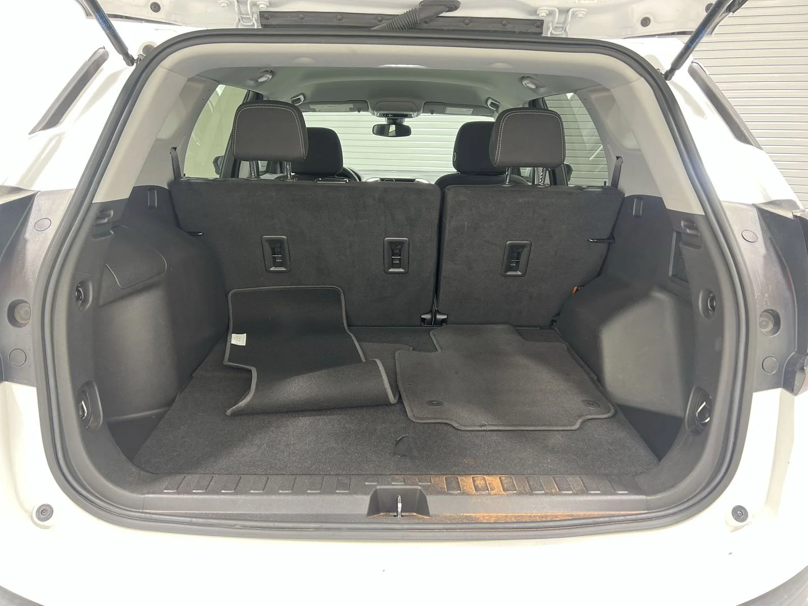 2024 GMC Terrain SLE - Photo 22