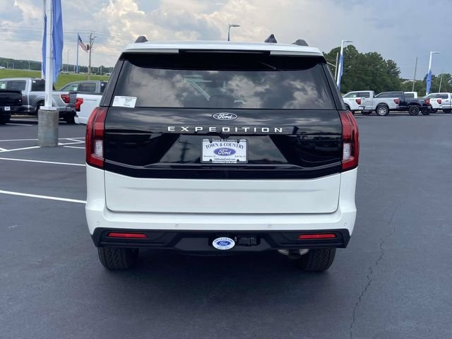 New 2027 Star White Metallic Tri-Coat Ford Active image 2