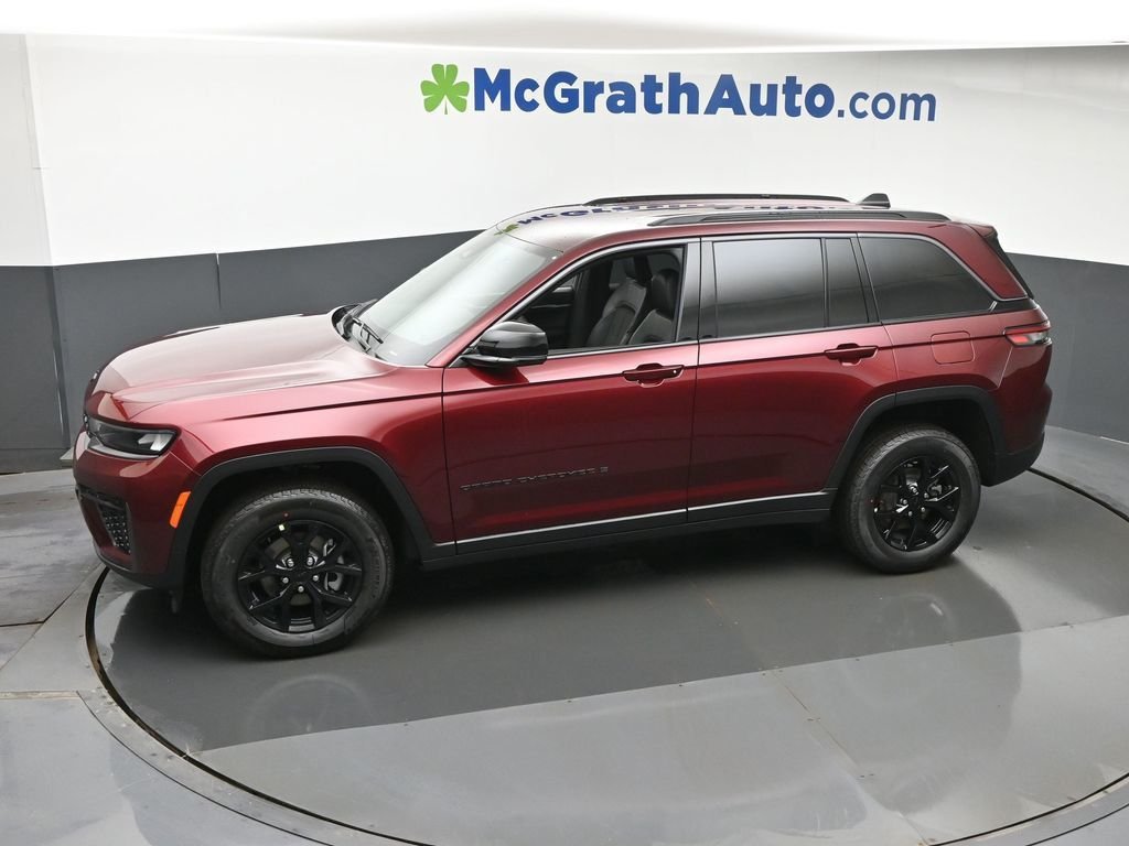 New 2026 Velvet Red Pearl-Coat Exterior Paint Jeep Laredo Altitude image 21