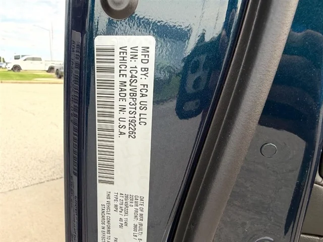 New 2026 Fathom Blue Pearl-Coat Exterior Paint (Late Availability) Jeep Limited Reserve image 26