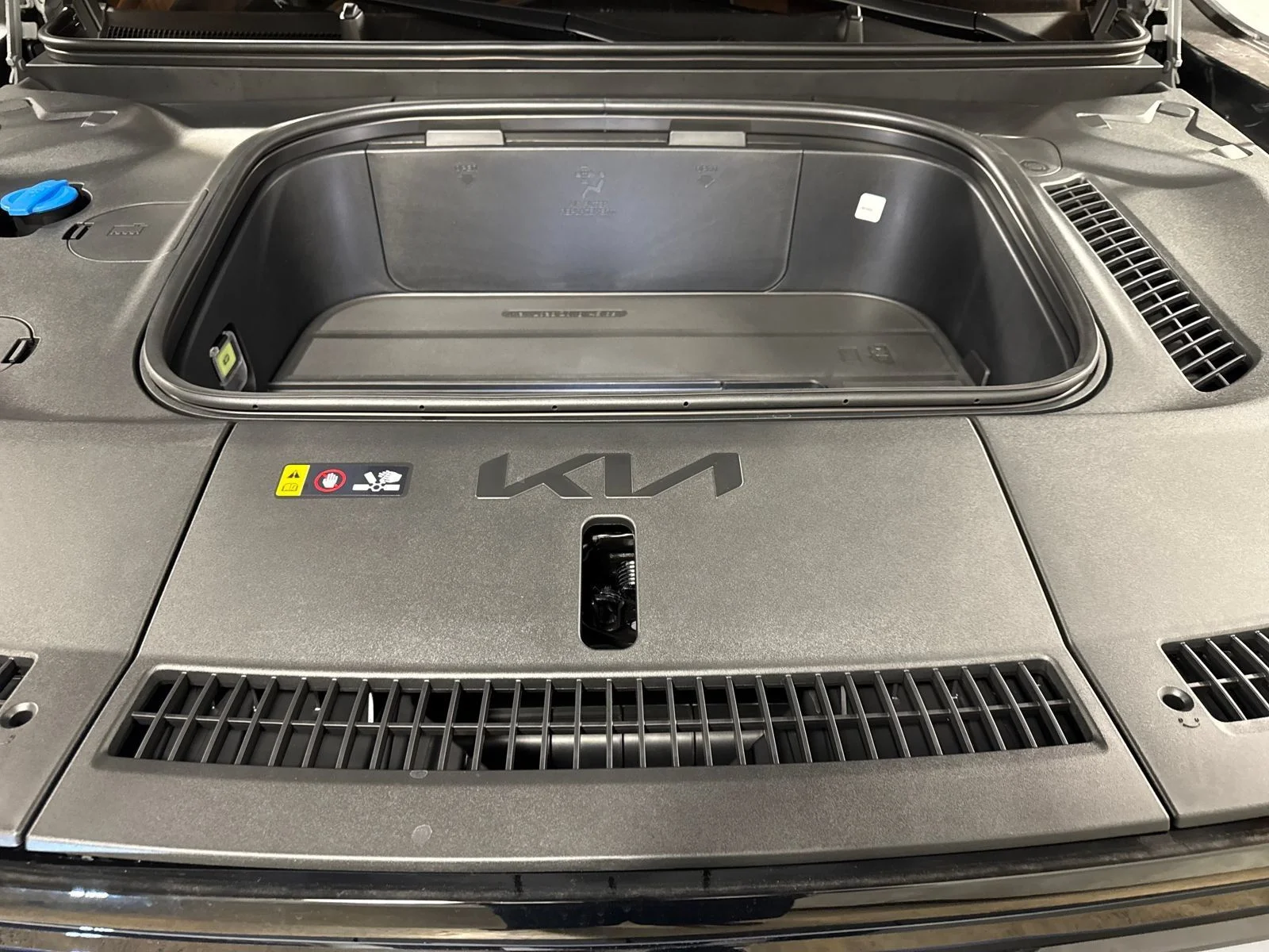 New 2026 Ebony Black Kia Land image 19