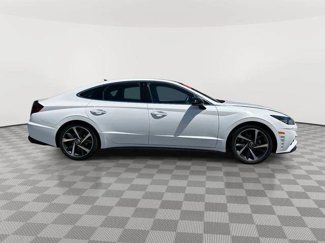 Used 2023 Serenity White Hyundai SEL Plus image 2