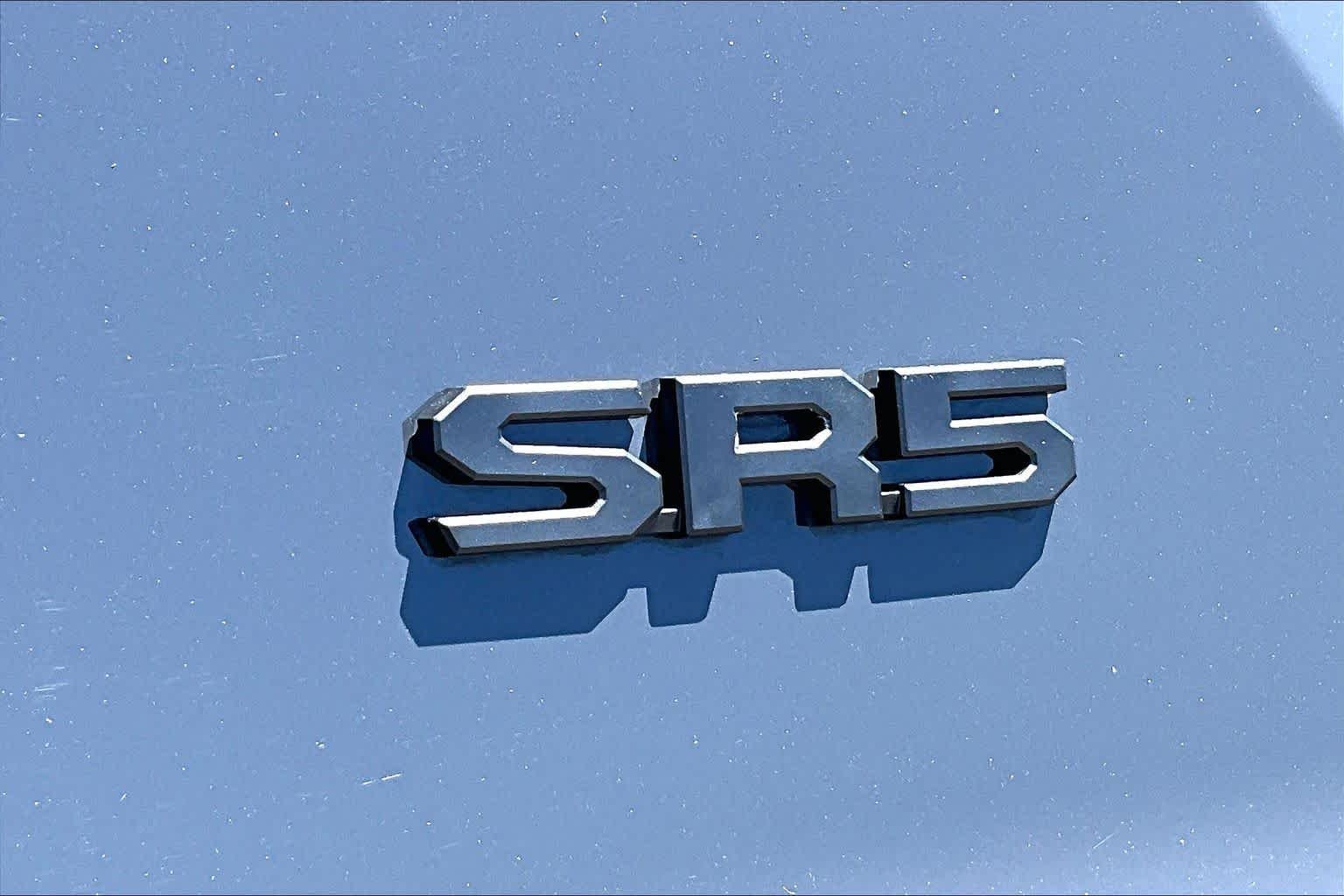 Used 2025 Underground Toyota SR5 image 9
