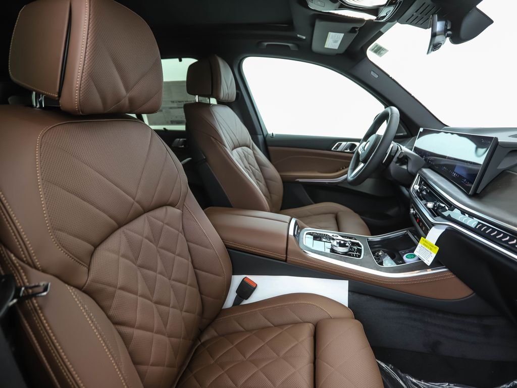 New 2026 Carbon Black Metallic BMW xDrive40i image 31