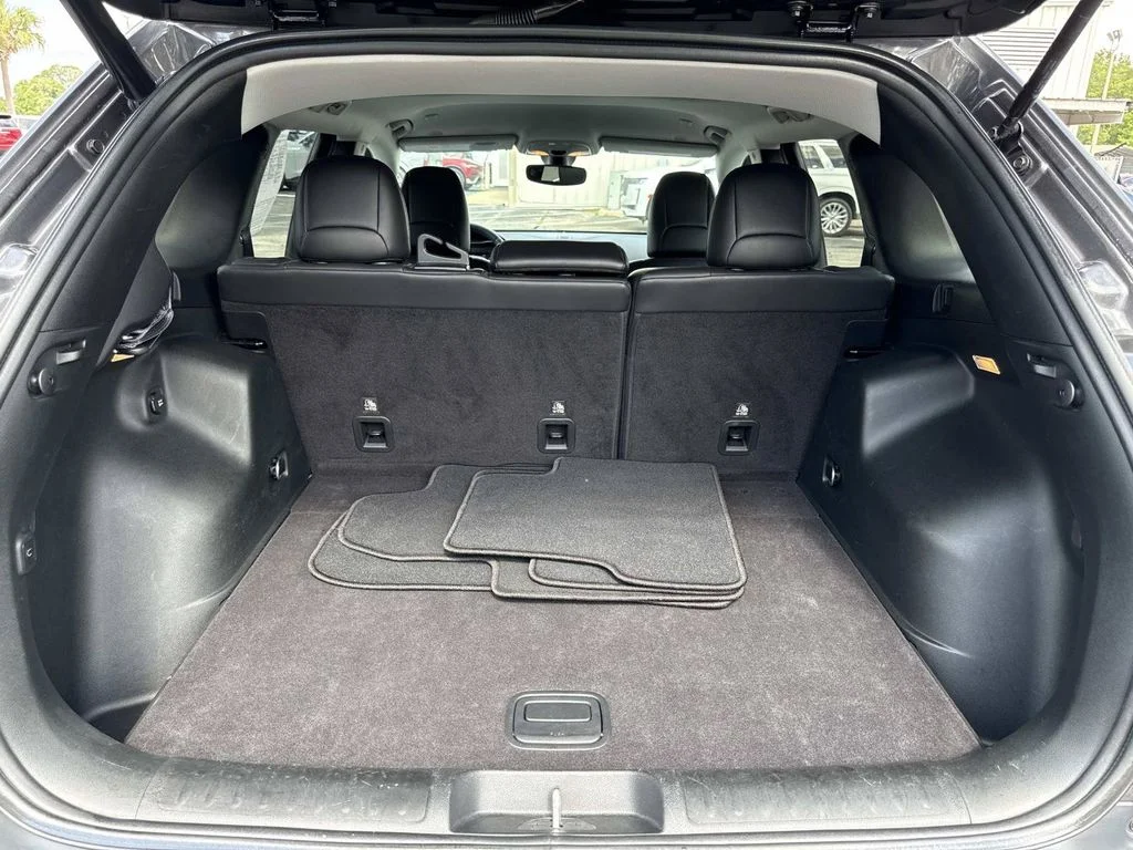 Certified Used 2019 Crystal Metallic Jeep Limited image 12