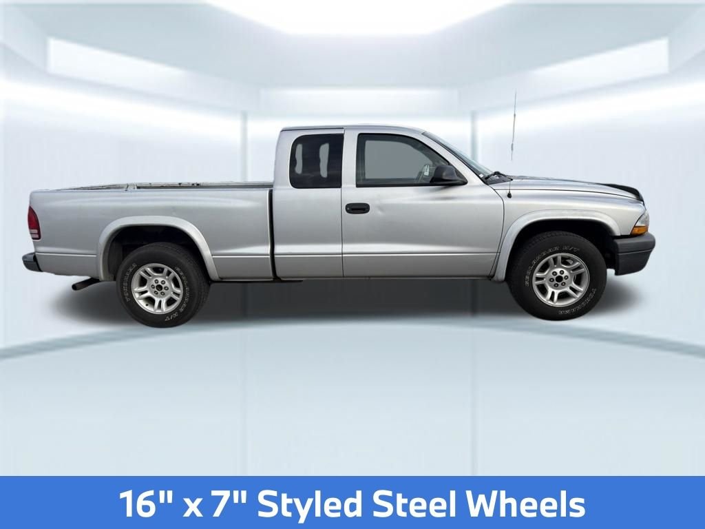 Used 2003  Dodge Base image 18