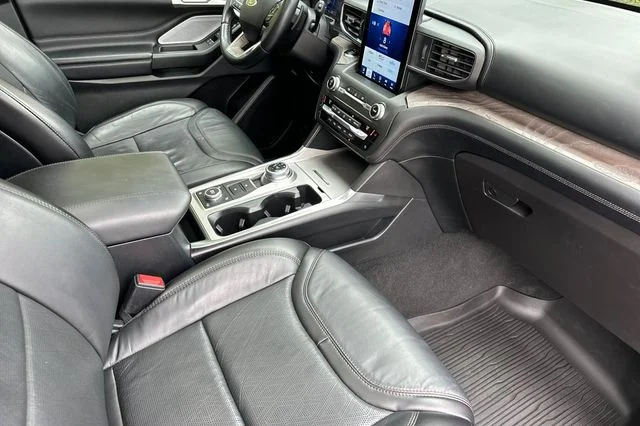 Used 2020 Gray Ford Platinum image 20