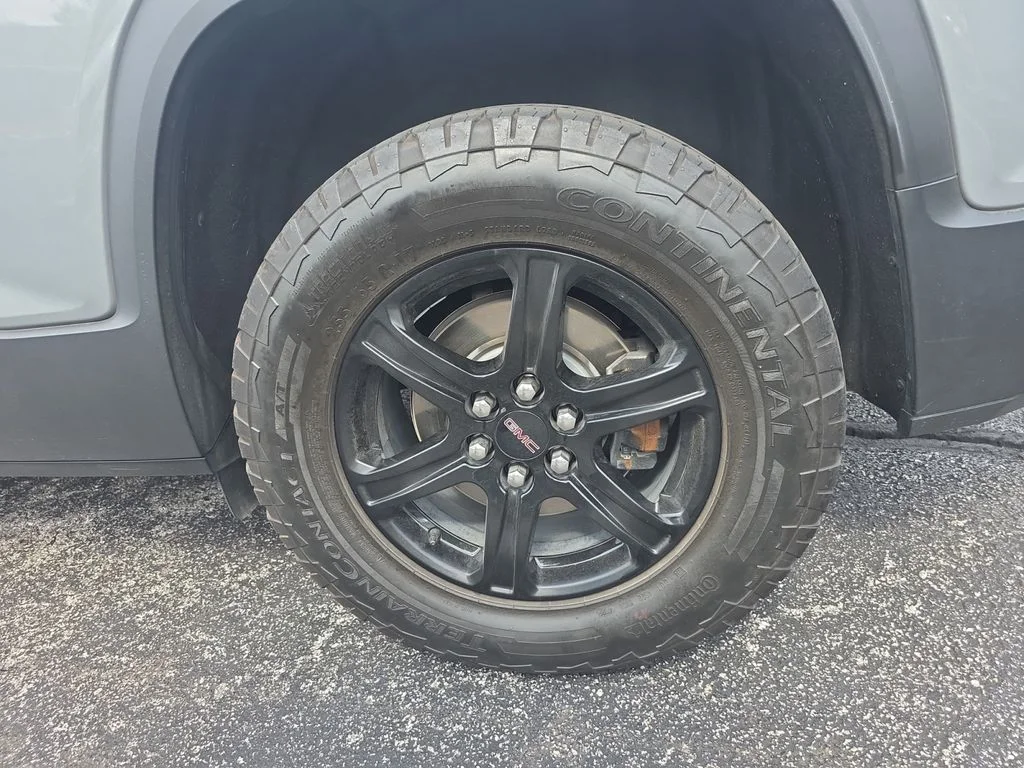 Used 2023 Silver GMC AT4 image 27