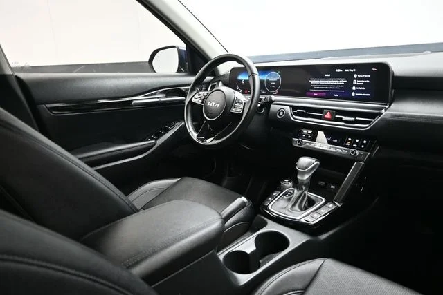 Used 2025 Blue Kia EX image 13