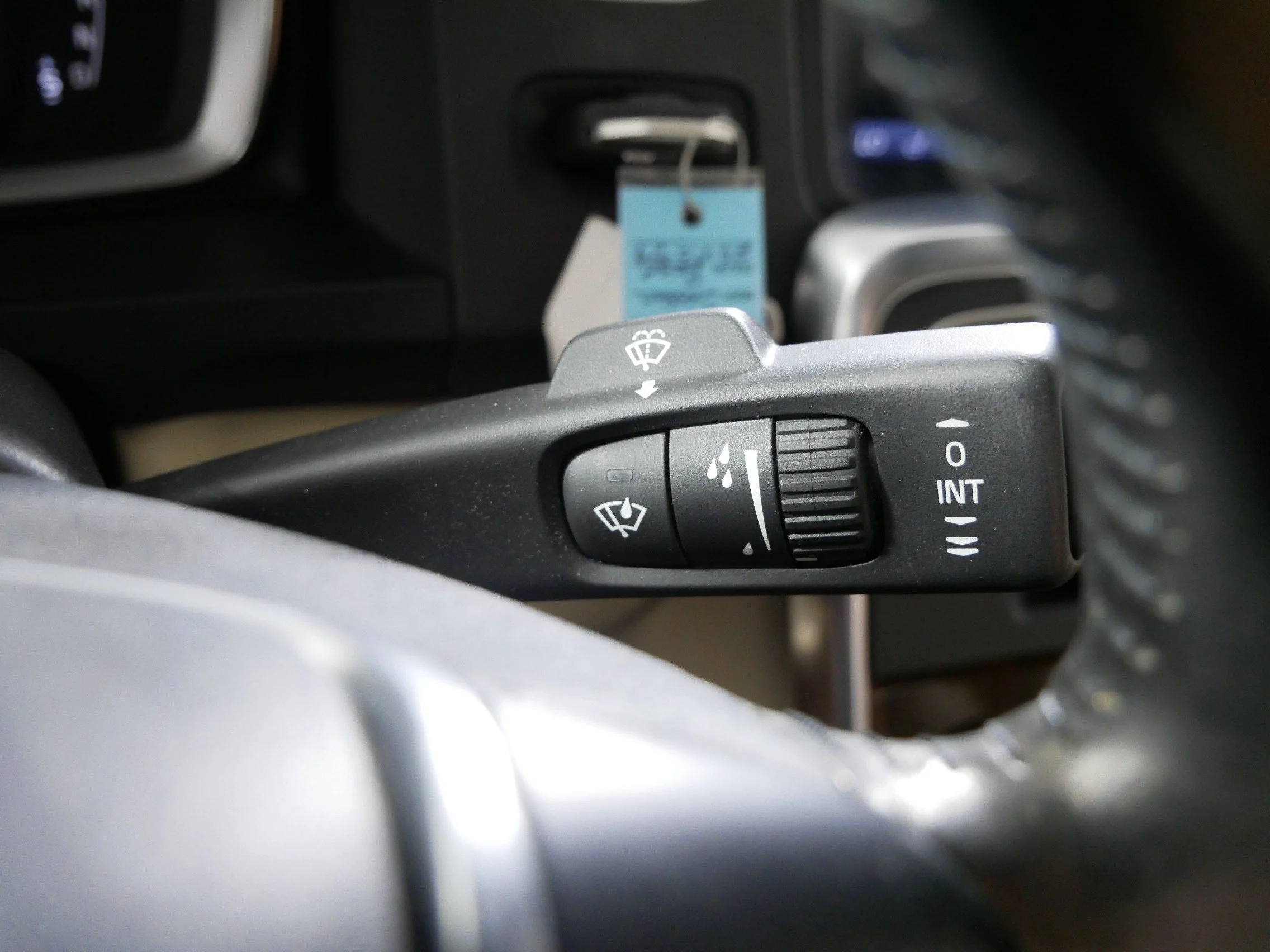Used 2014 Seashell Metallic Volvo T5 image 32