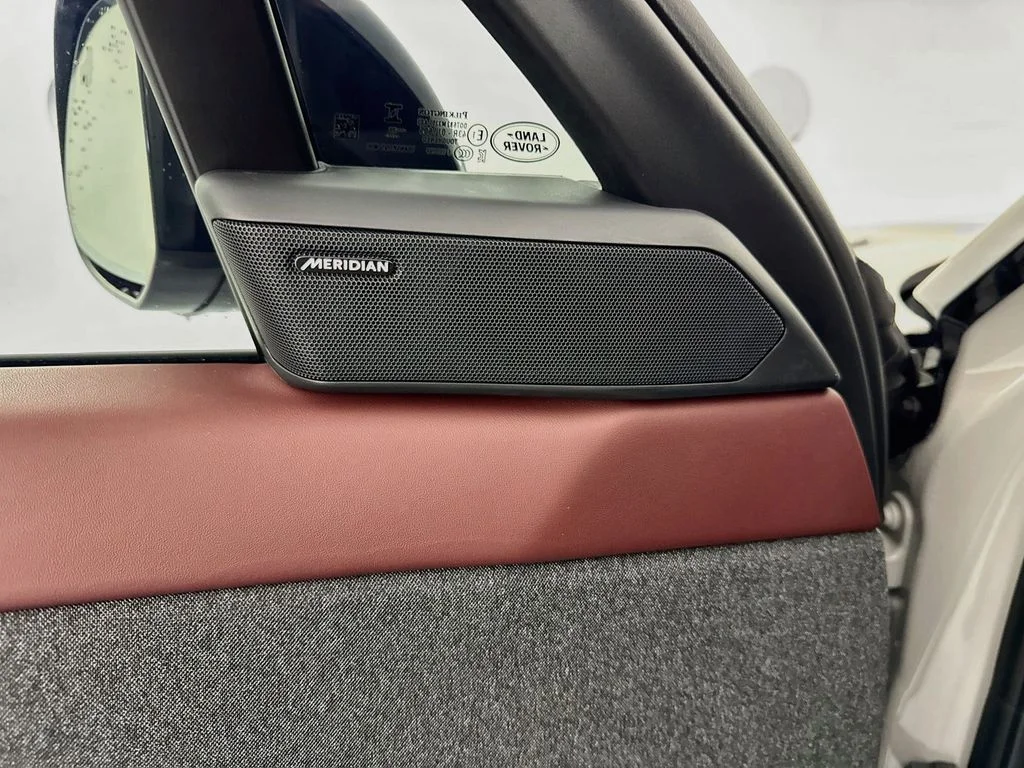 New 2026 Borasco Grey Land Rover Dynamic SE image 19