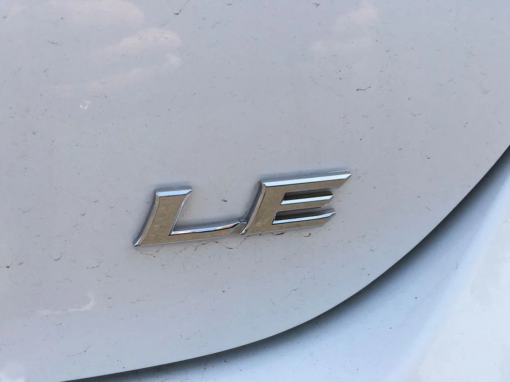Used 2023 White Toyota LE image 6