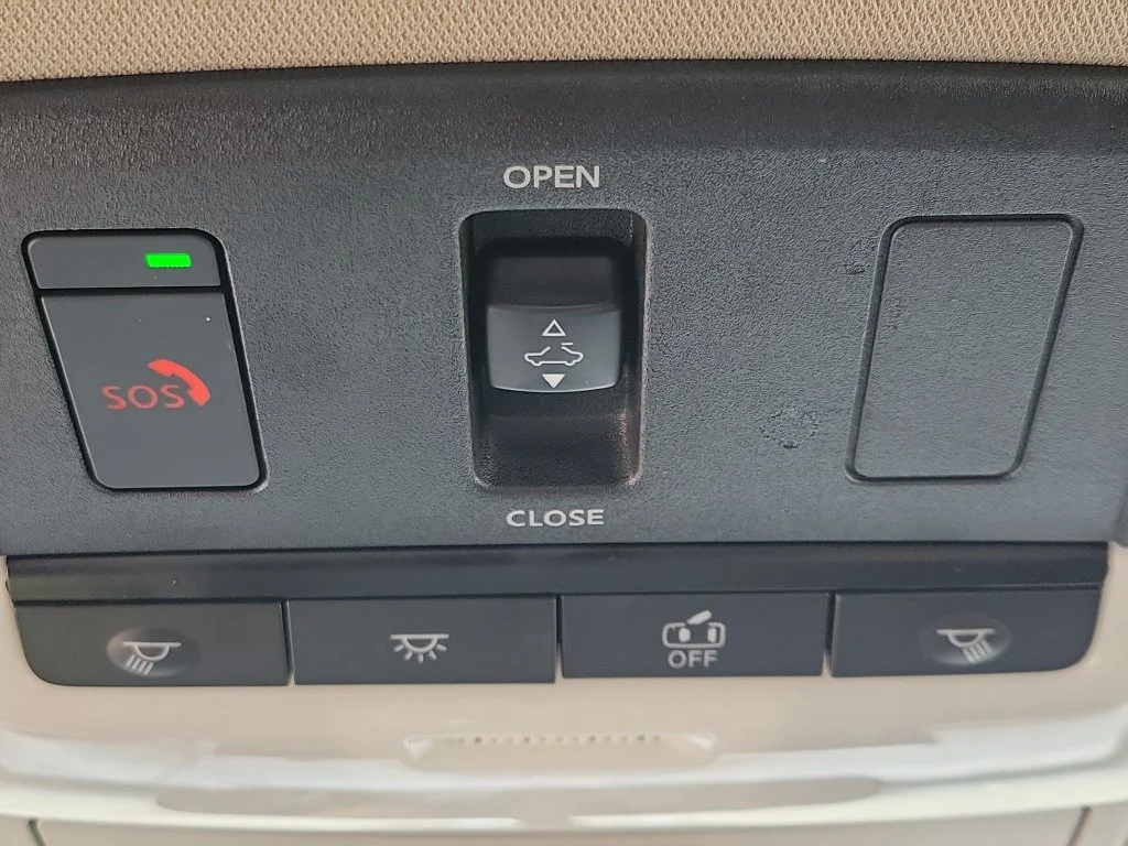 Used 2023 Gray Nissan 2.5 SV image 32