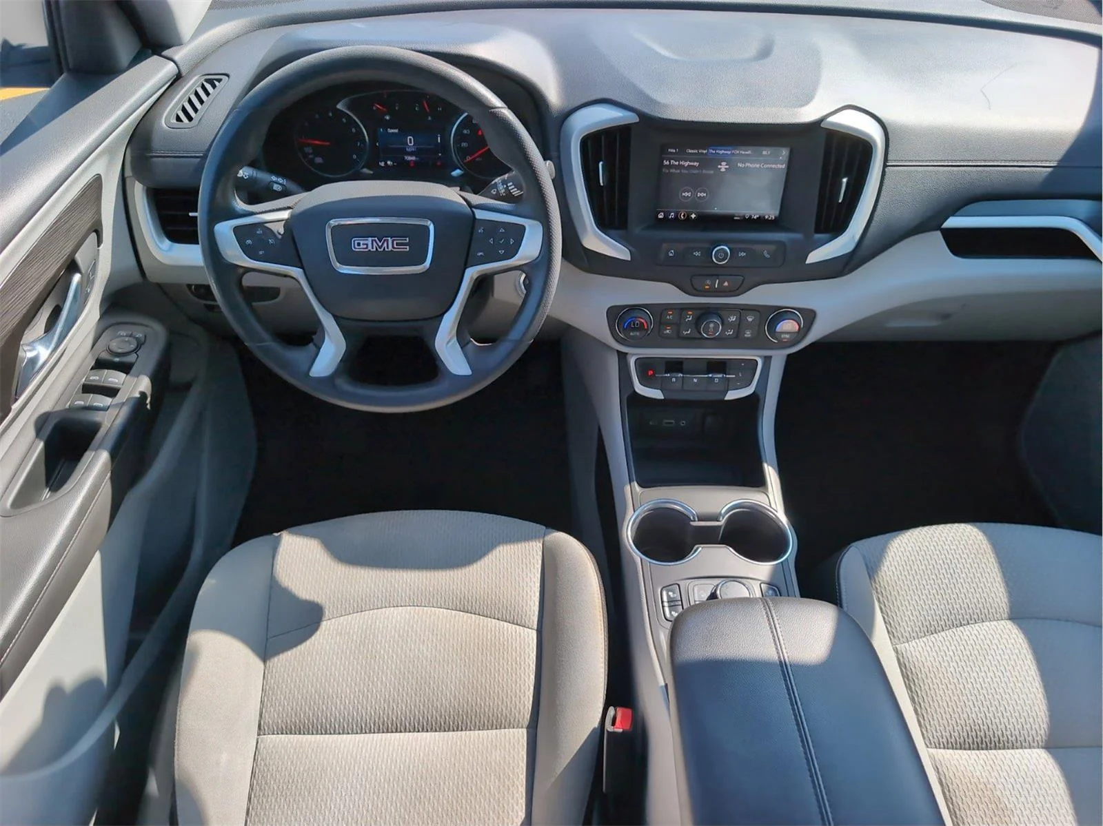 Used 2022 Summit White GMC SLE image 30