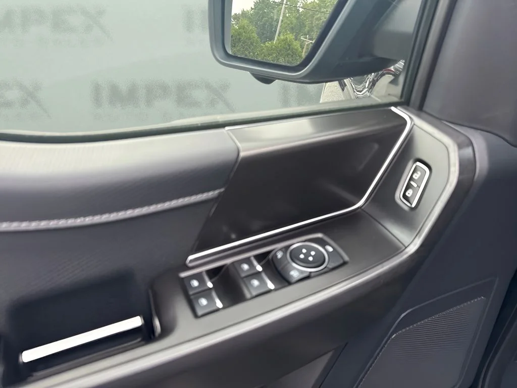 Used 2024 Black Ford XLT image 23