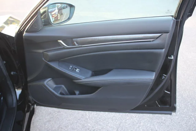 Used 2022 Black Honda Sport 2.0T image 30