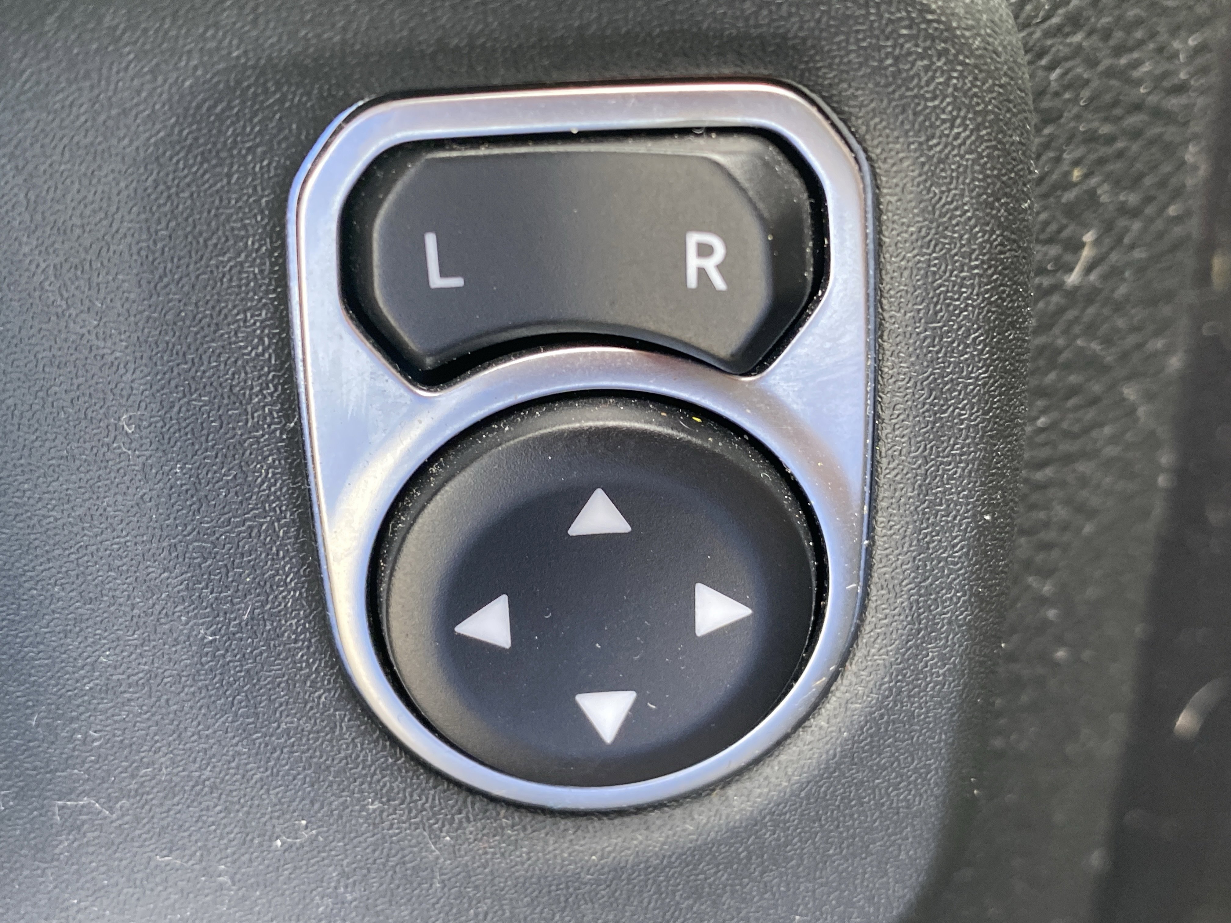 2020 Jeep Wrangler Unlimited Sahara - Photo 15