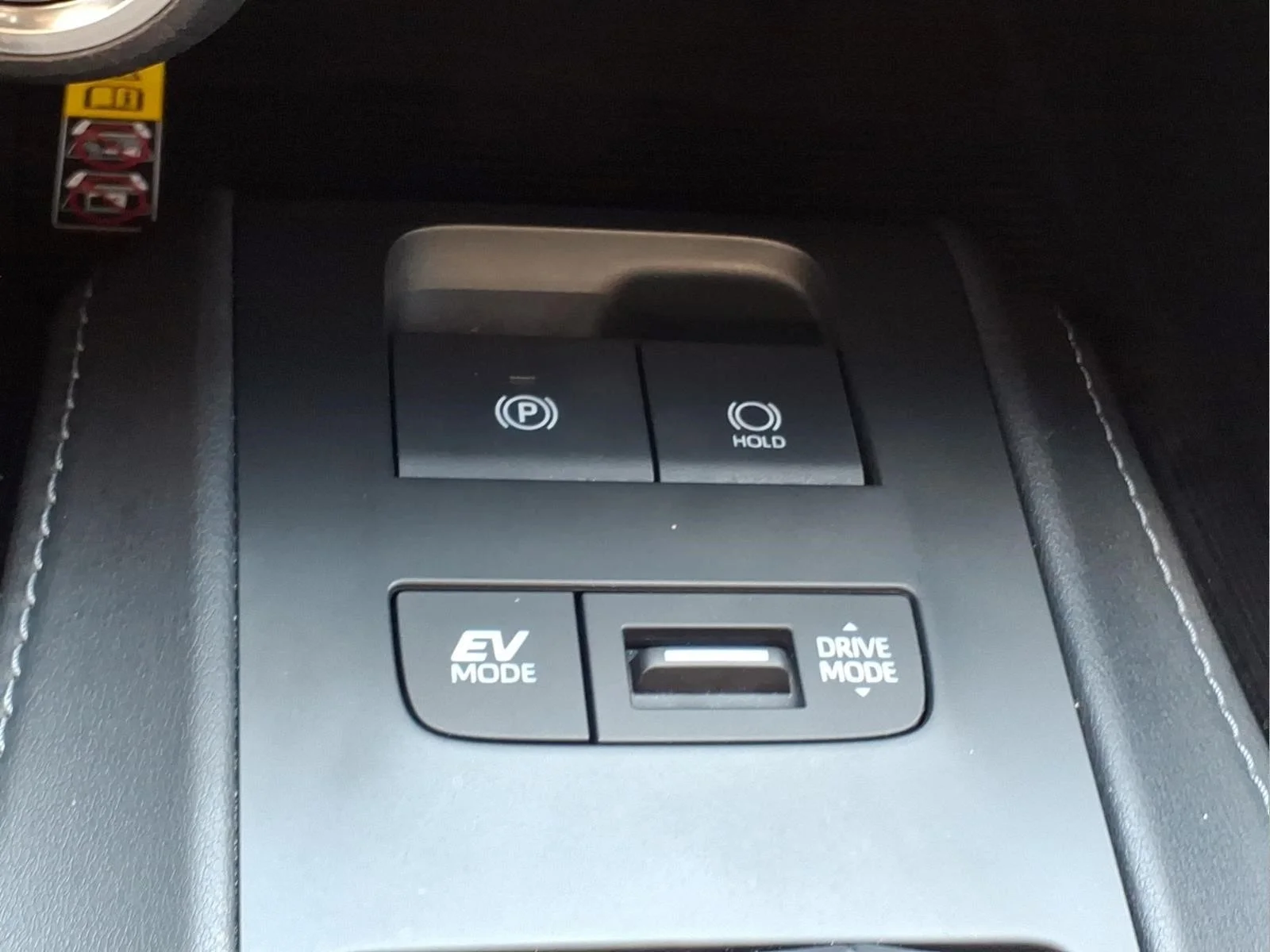 Certified Used 2024  Toyota XLE image 17