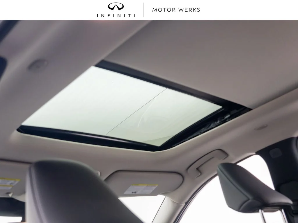 New 2027 DEEP EMERALD INFINITI Luxe AWD image 18