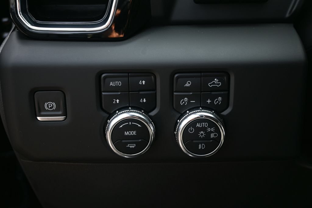 Used 2023 Black GMC Denali image 9
