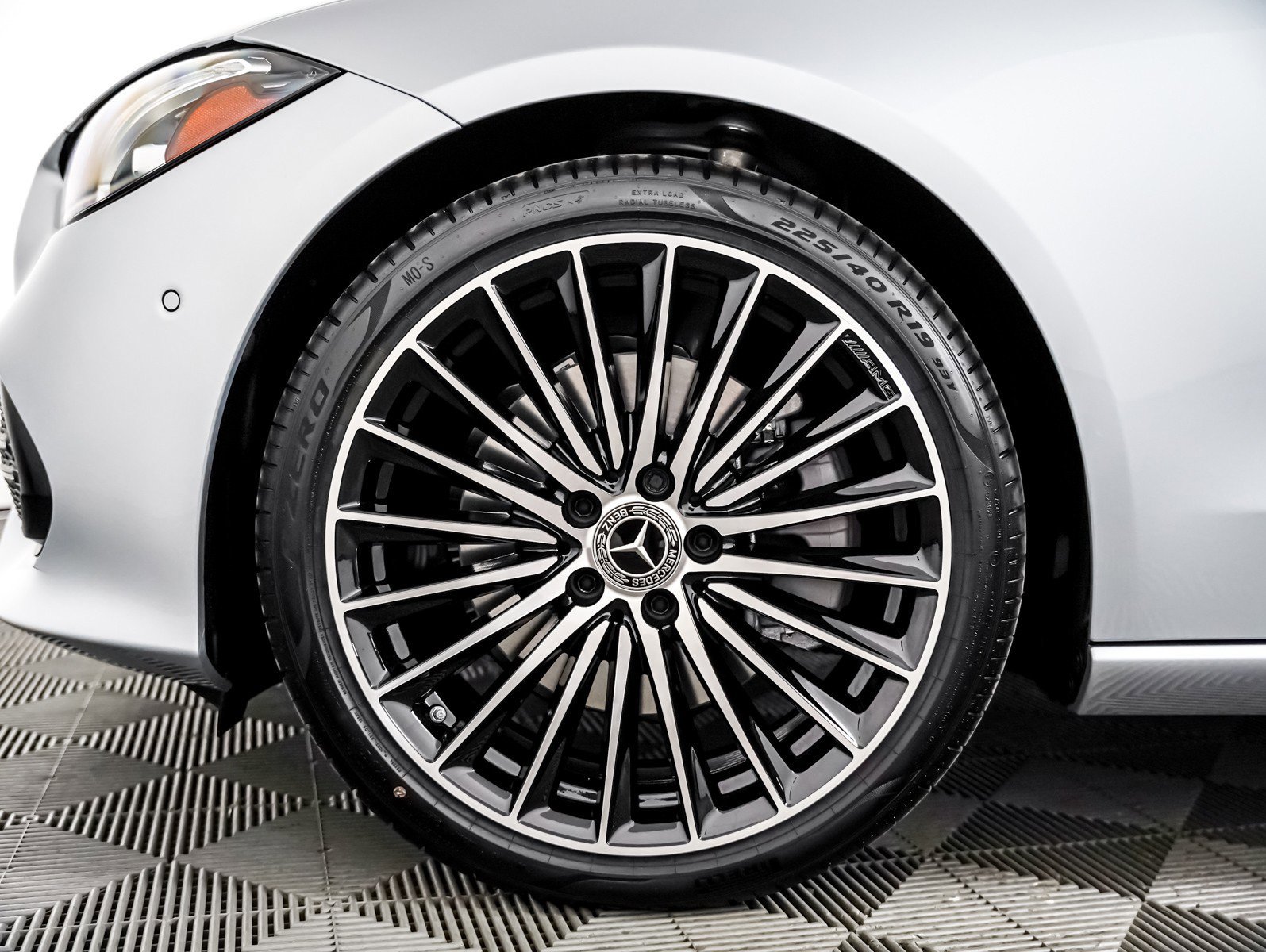 New 2026 Cirrus Silver Metallic Mercedes-Benz C 300 image 4