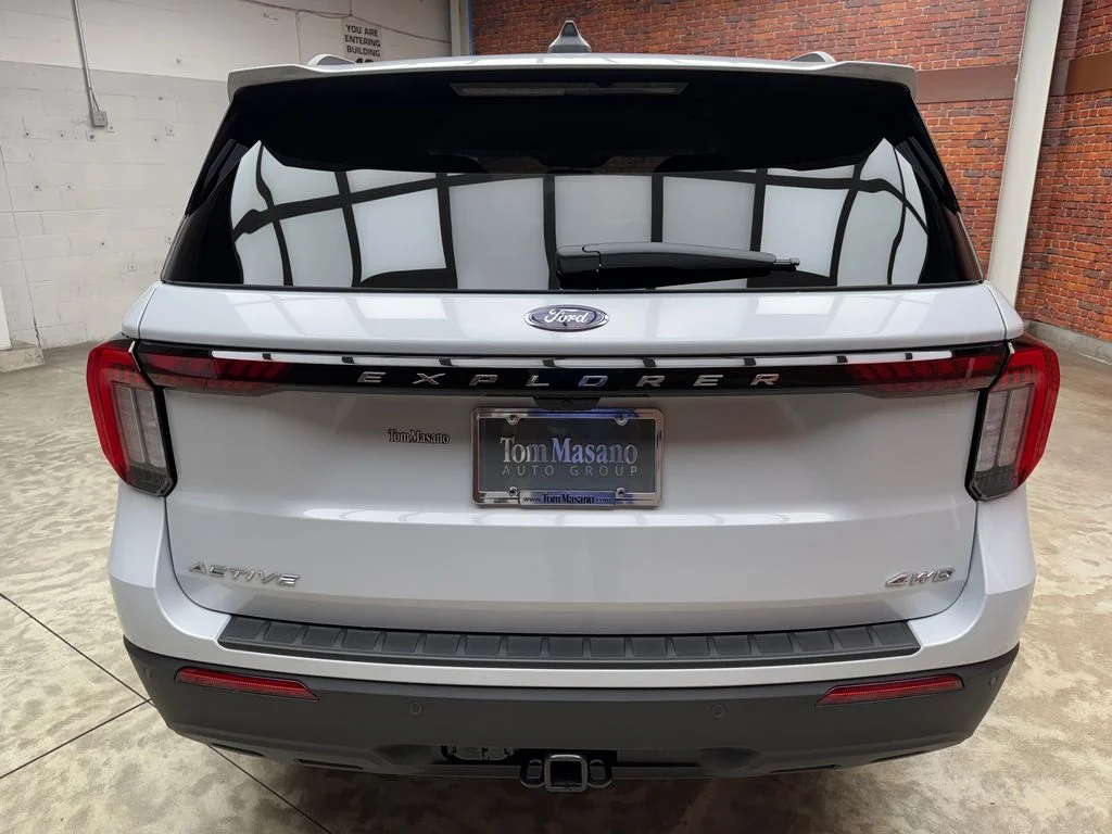 New 2026 Space White Metallic Ford Active image 4