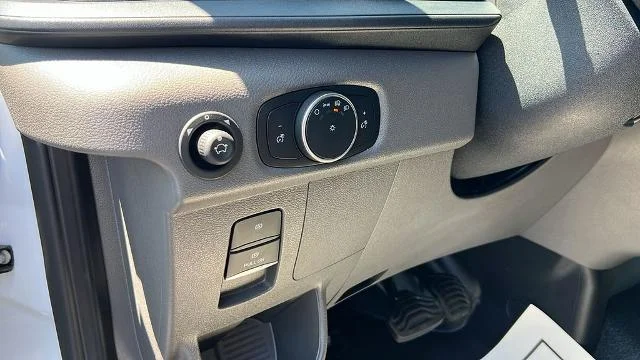 New 2026 Oxford White Ford Passenger Van XL image 33