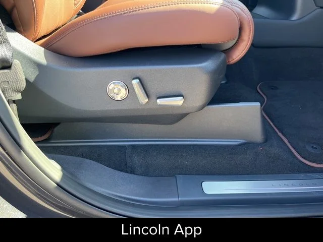 New 2026 Starlight Gray Metallic Lincoln Reserve L image 27