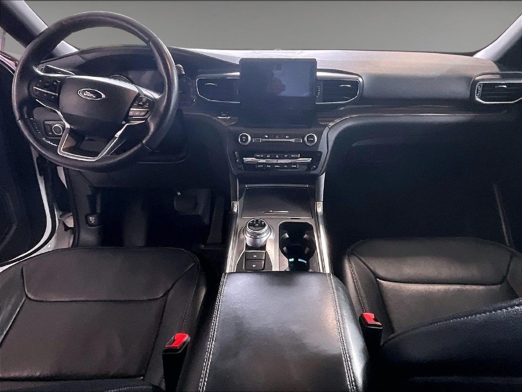 Used 2020 White Ford Limited image 22