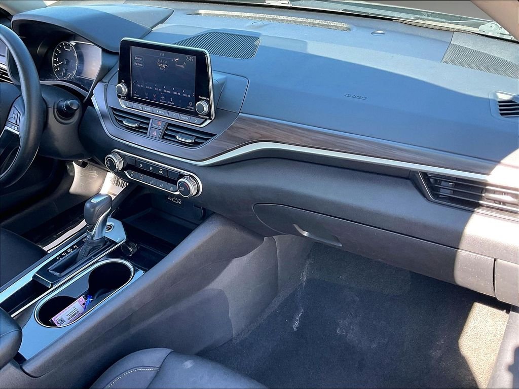 Used 2024 Gun Metallic Nissan 2.5 SV image 13