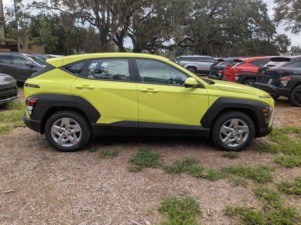 New 2027 Yellow Hyundai SE FWD image 3