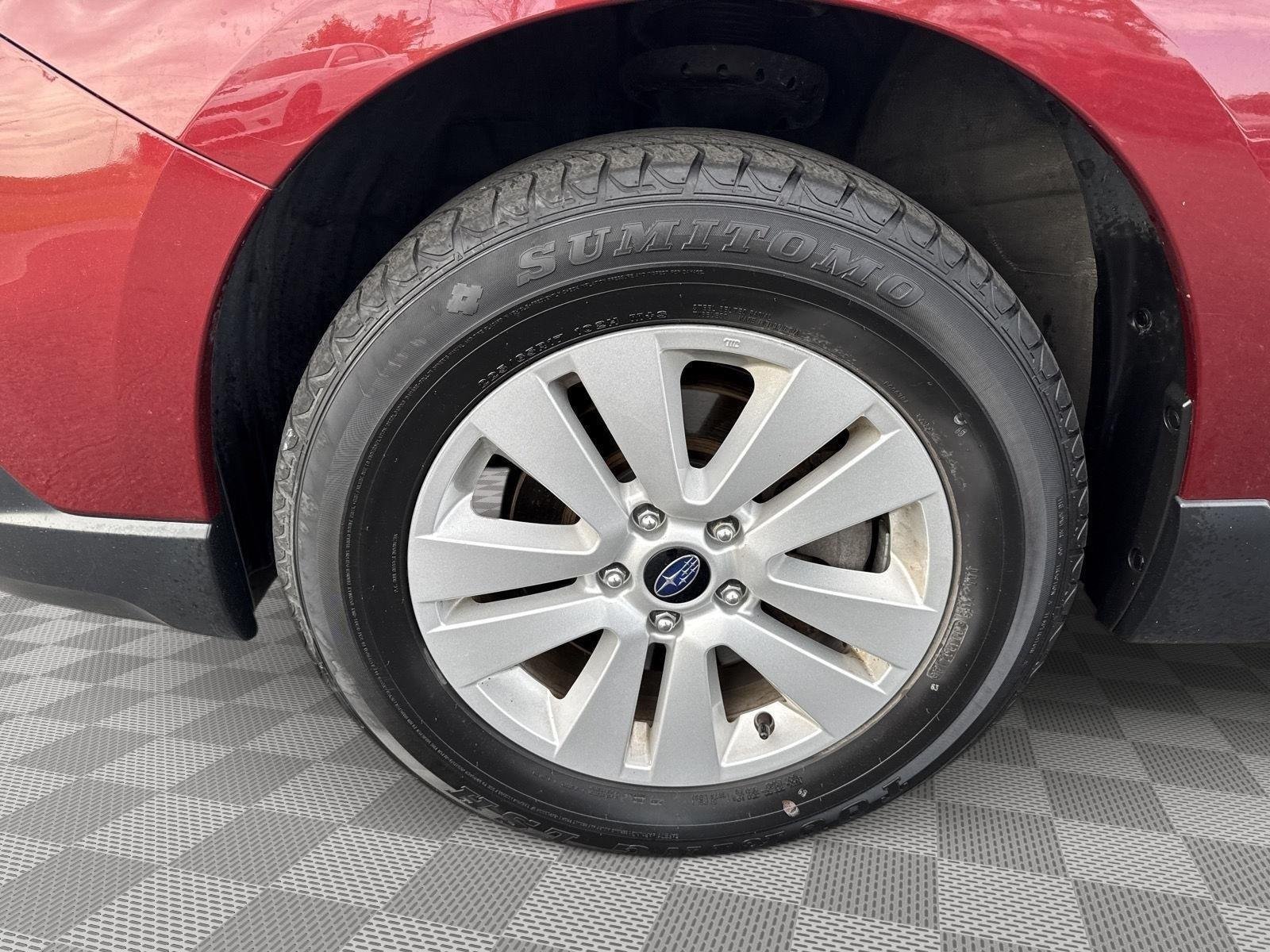 Used 2017 Venetian Red Pearl Subaru Premium image 18