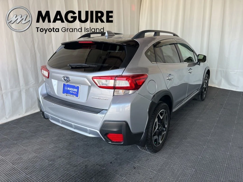 Used 2019 Silver Subaru 2.0i Limited image 31