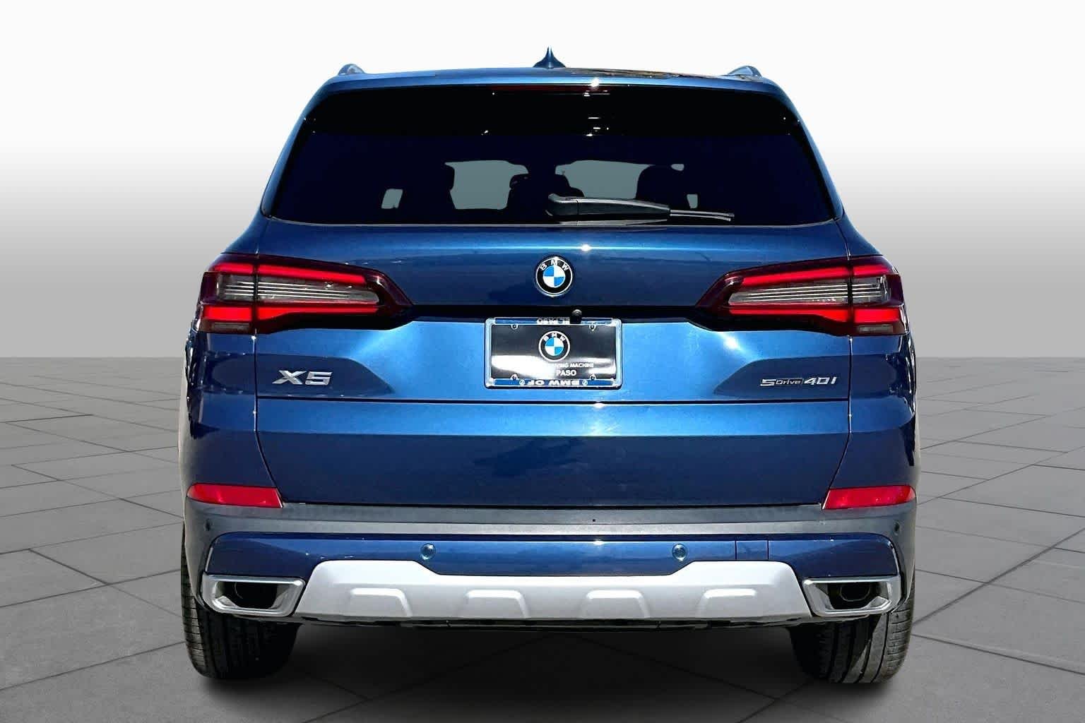 Used 2023 Phytonic Blue Metallic BMW sDrive40i image 4