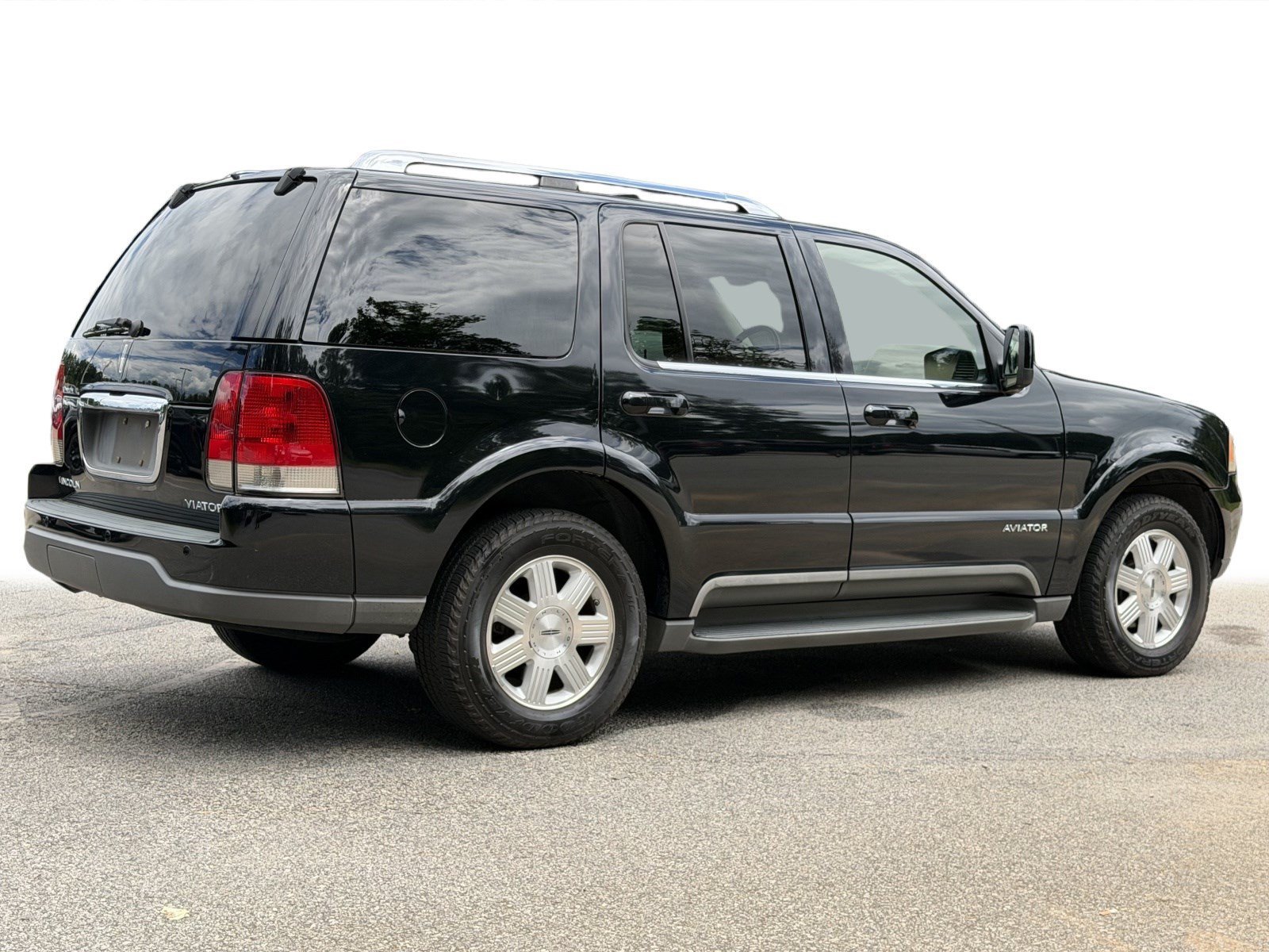 Used 2005 Black Lincoln Base image 20
