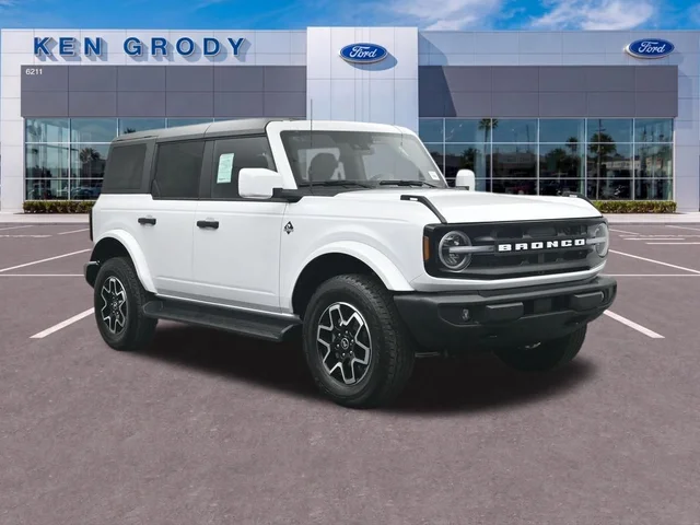 2026 Ford Bronco Outer Banks
