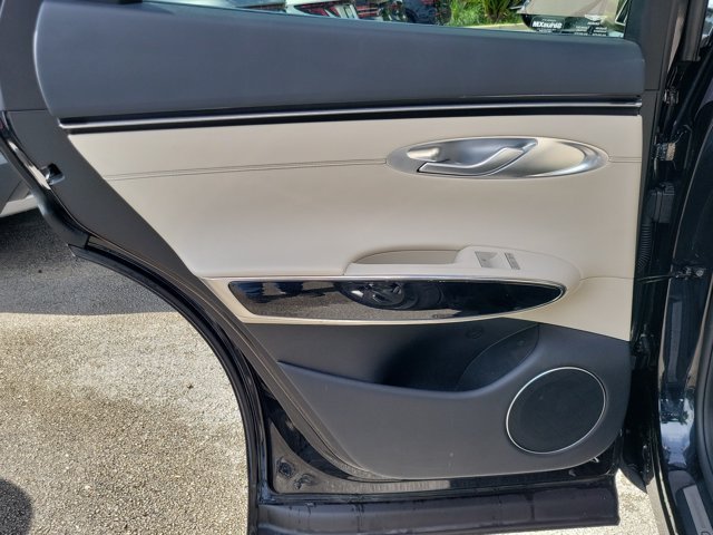 2026 GENESIS GV70 Standard - Photo 10