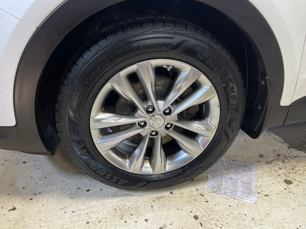 Used 2018 White Hyundai 2.0T image 11