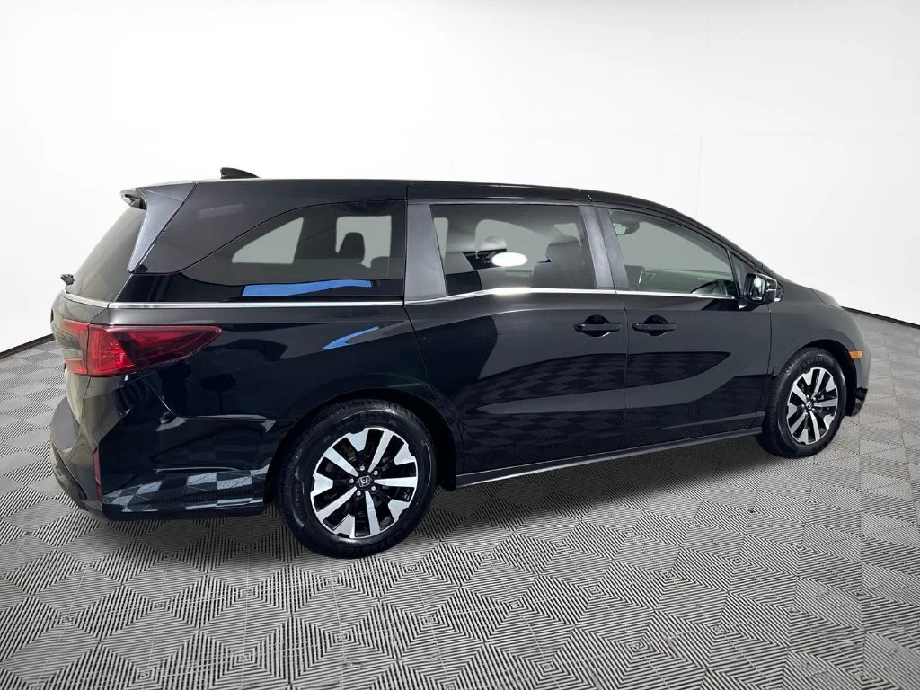 Used 2025 Black Honda EX-L image 9