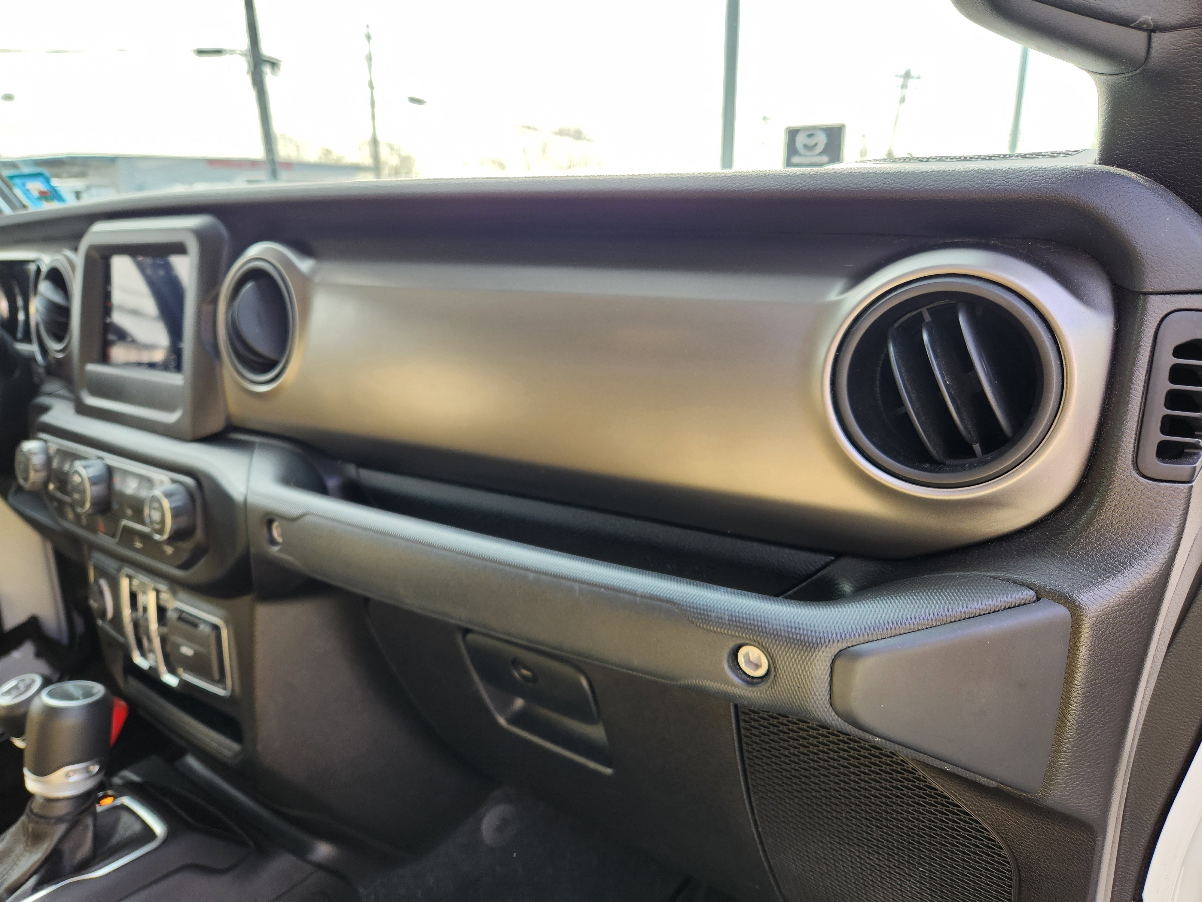 Used 2020 Bright White Clearcoat Jeep Sport image 17