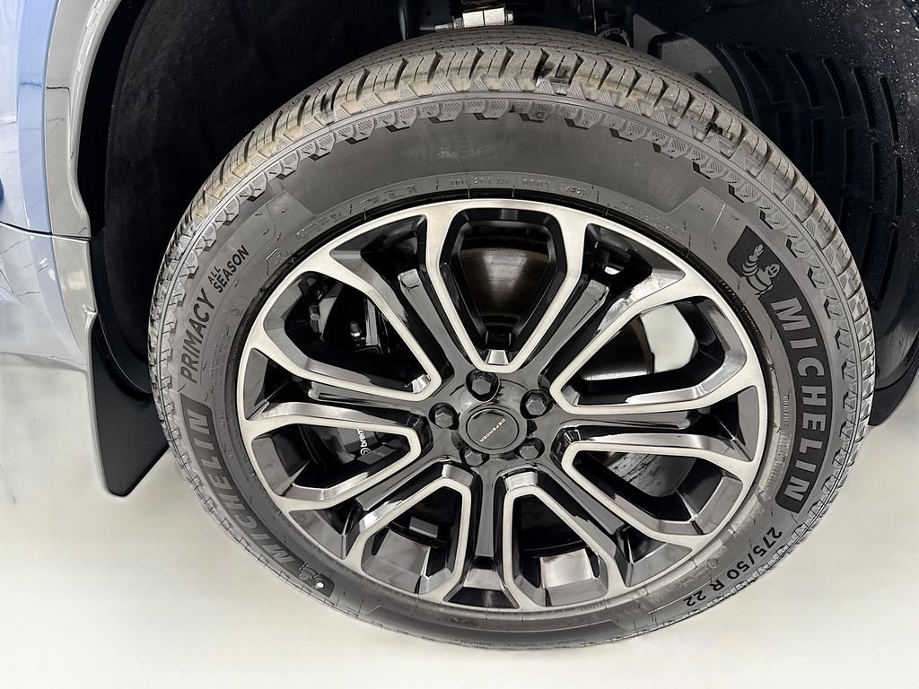 New 2026 Sargasso Blue LAND ROVER OCTA image 31