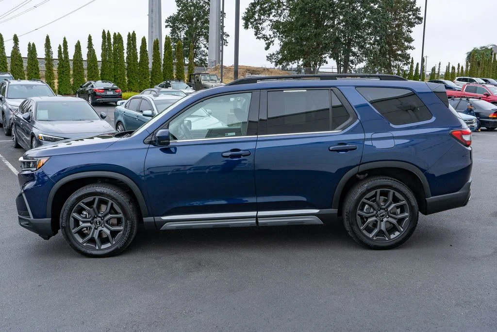 Certified Used 2024 Obsidian Blue Pearl Honda AWD TRG image 8