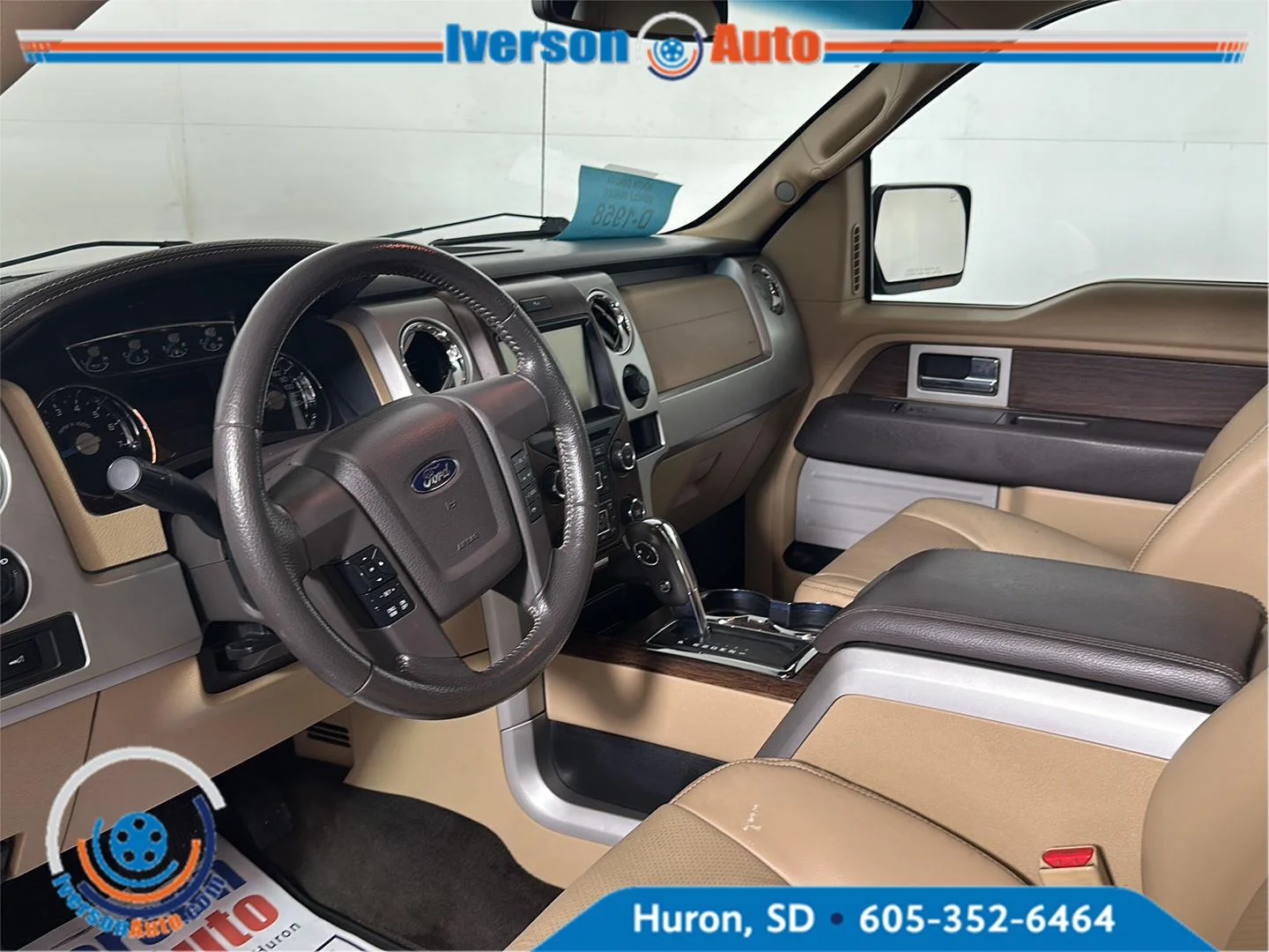 Used 2013 Green Gem Metallic/Pale Adobe Metallic Ford Lariat image 13