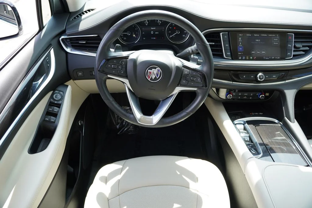 Used 2024 White Frost Tricoat Buick Essence image 21