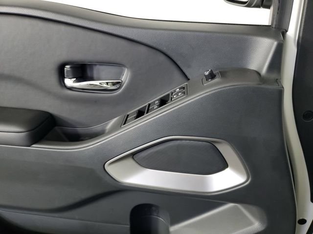 New 2026 Glacier White Nissan Crew Cab SV image 28