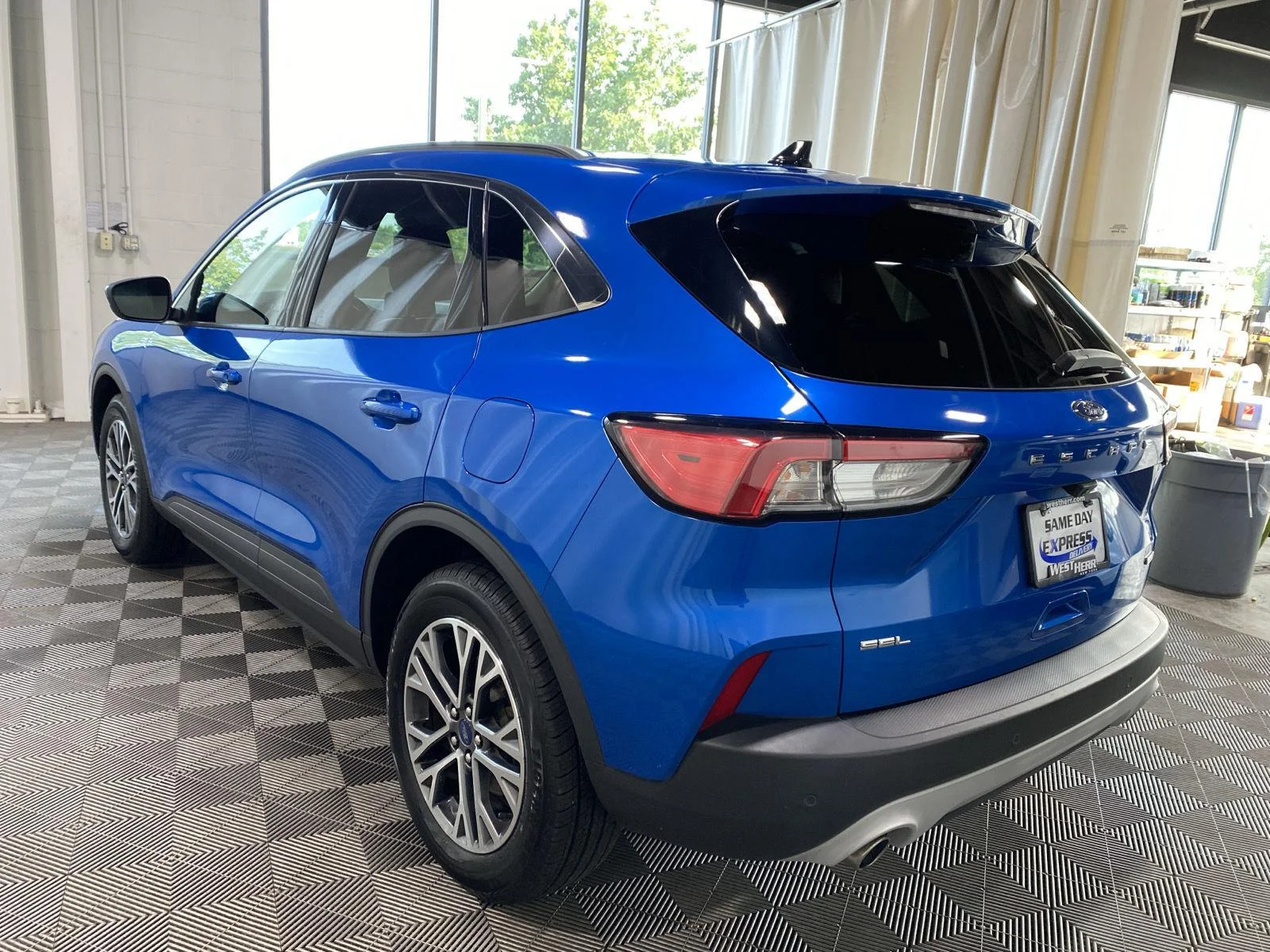 Used 2020 Velocity Blue Ford SEL image 9