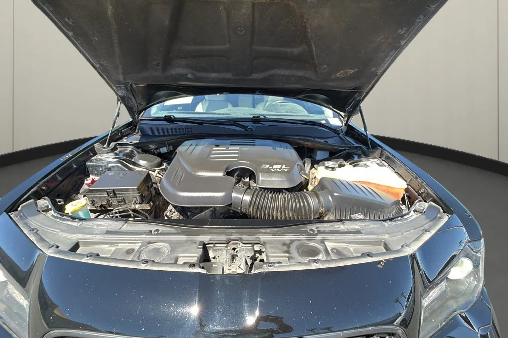 Used 2022 Black Chrysler Touring image 9