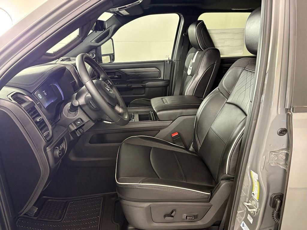 New 2026 Ceramic Gray Clear-Coat Exterior Paint RAM Limited image 29