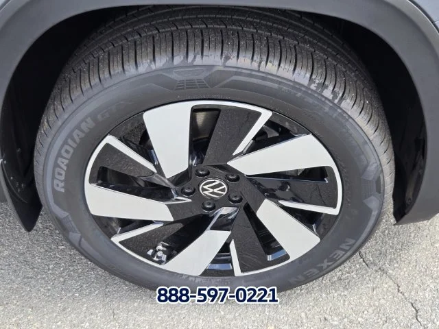 New 2026 Pure Gray Volkswagen 2.0T SE W/TECHNOLOGY image 14