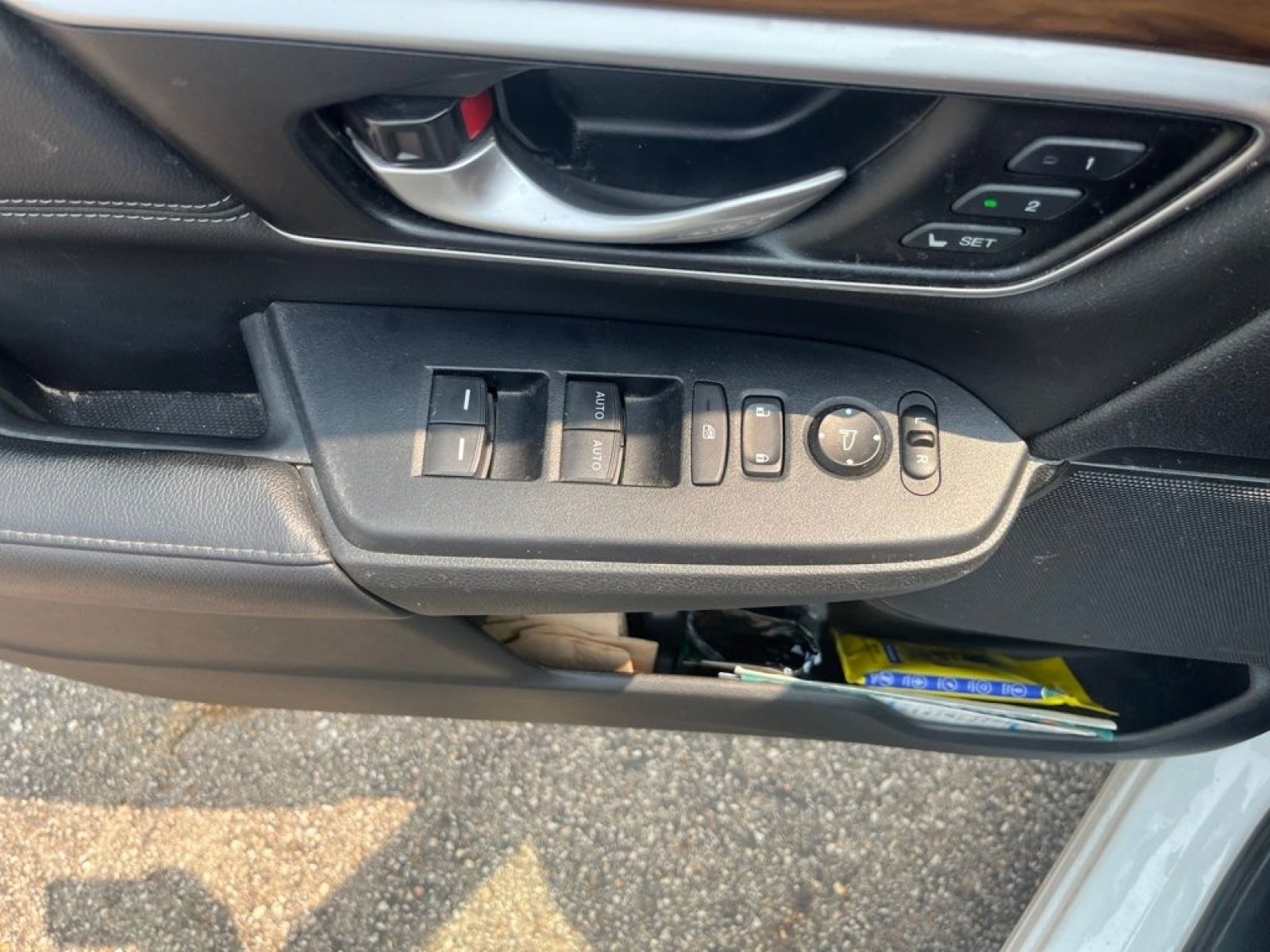Certified Used 2019 Platinum White Pearl Honda Touring image 13